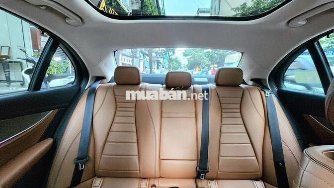 Mercedes Benz E Class 2019 E300 AMG - 38000 km