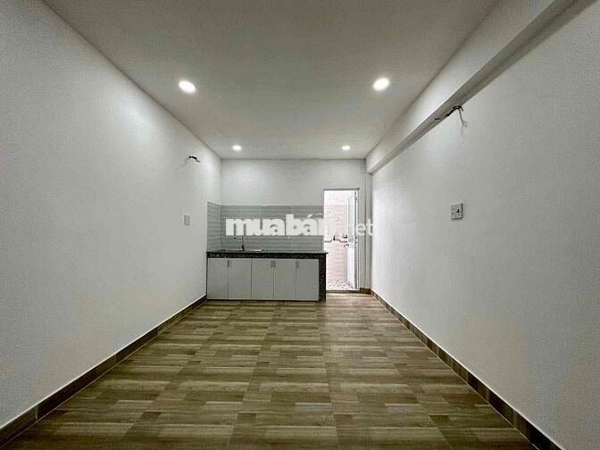 PHÒNG GIÁ RẺ RỘNG THOÁNG DẠNG 1PN - 2PN mặt tiền BẾN LỘI - BÌNH TÂN