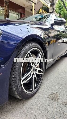 Mercedes Benz E Class 2019 E300 AMG - 38000 km