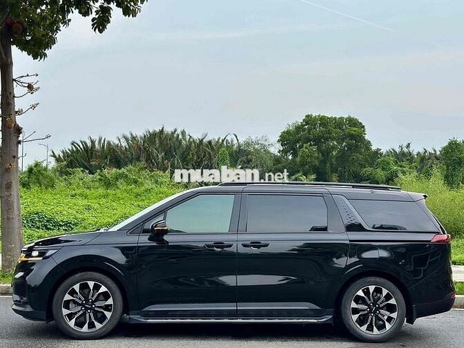 Kia Carnival 2022 Signature 2.2D - 50000 km