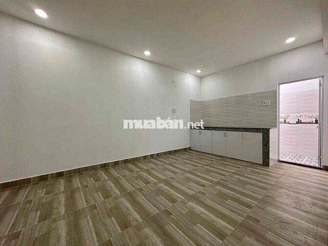 PHÒNG GIÁ RẺ RỘNG THOÁNG DẠNG 1PN - 2PN mặt tiền BẾN LỘI - BÌNH TÂN