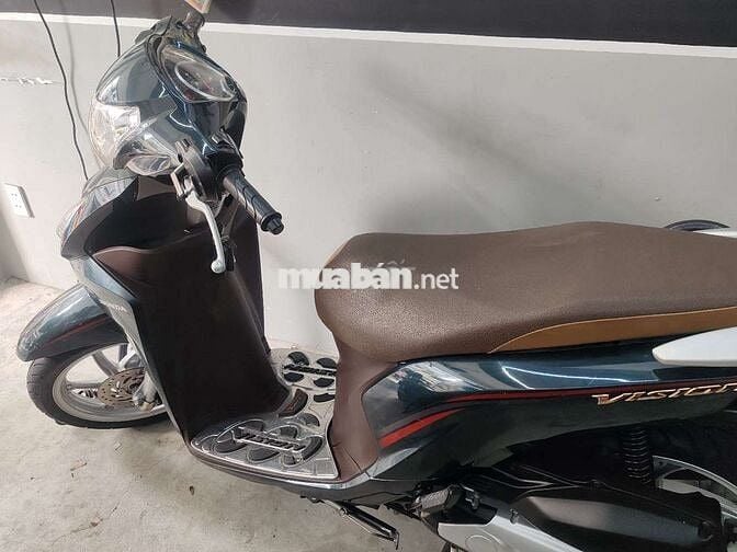 Tôi cần bán honda vision 2020 kg dùng tới