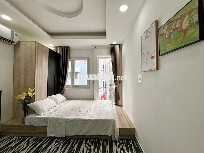 Cho thuê căn hộ rẻ nhất_Ban công_Q1_Gần Bến Thành_Full nội thất