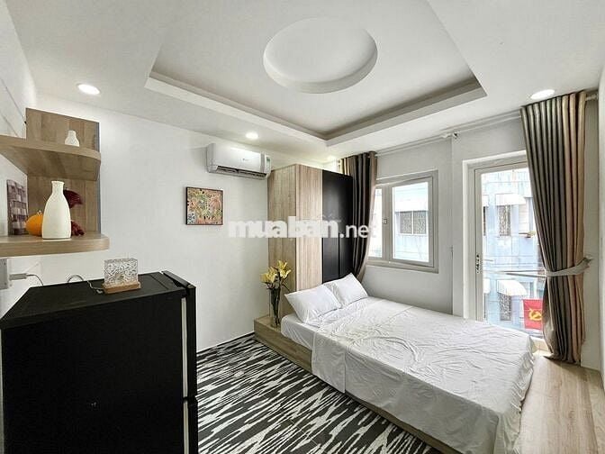 Cho thuê căn hộ rẻ nhất_Ban công_Q1_Gần Bến Thành_Full nội thất