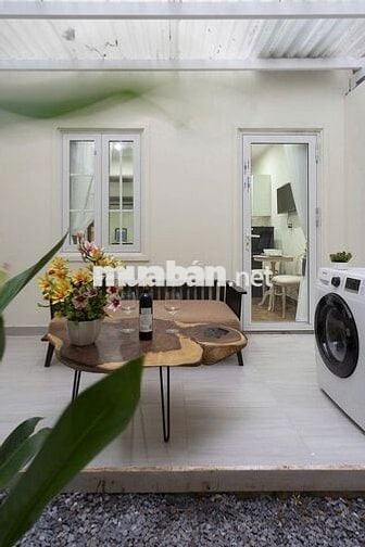 🟢Căn Hộ Cao Cấp Sân Vườn ~55m2 Cửa Sổ Trời Thang Máy Gần Chợ Bến Thành