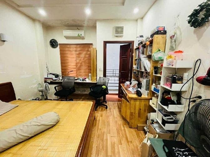 Bán Nhà Phố Đại Từ, Hoàng Mai 32m²,4 Tầng,Nội Thất,Ô Tô Đỗ Cửa, 6,5Tỷ