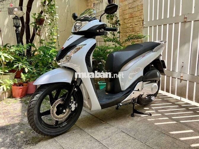 Bán xe @ 150 cảm ứng úp lên SH-i full Ý 2012