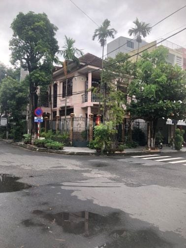 Bán nhà mặt tiền lô góc kiểu biệt thự, Hải Châu, Đà Nẵng, 143m2, 20tỷ