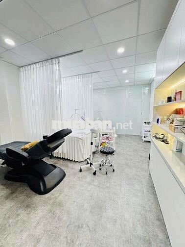 Cho thuê nhà đường Hoa Lan, Phú Nhuận - Thích hợp văn phòng, spa.