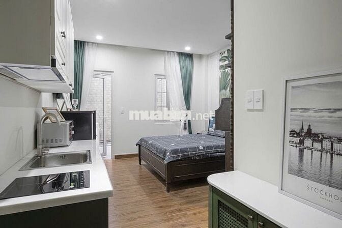 🟢Căn Hộ Cao Cấp Sân Vườn ~55m2 Cửa Sổ Trời Thang Máy Gần Chợ Bến Thành