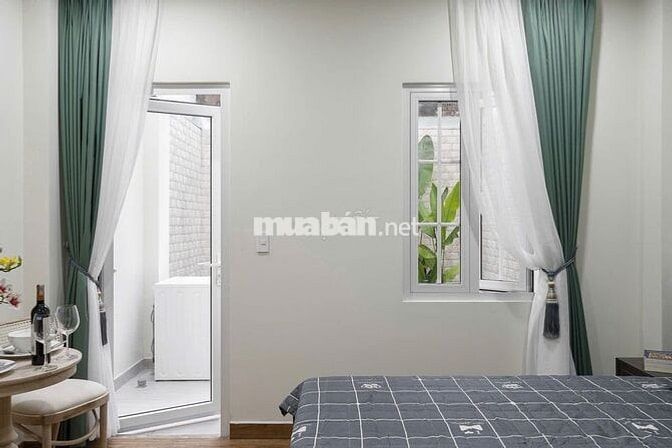 🟢Căn Hộ Cao Cấp Sân Vườn ~55m2 Cửa Sổ Trời Thang Máy Gần Chợ Bến Thành