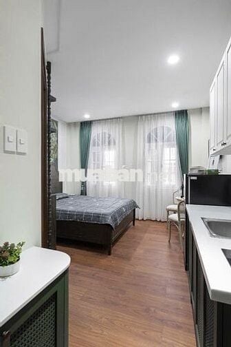 🟢Căn Hộ Cao Cấp Sân Vườn ~55m2 Cửa Sổ Trời Thang Máy Gần Chợ Bến Thành