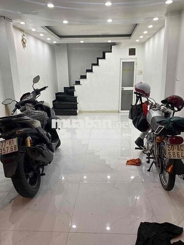 MẶT TIỀN TRẦN QUANG DIỆU P13Q3 , 2 PHÒNG NGỦ