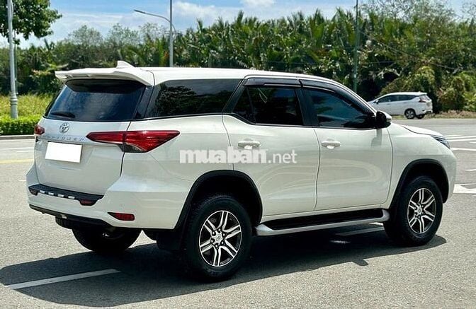Toyota Fortuner 2024 2.4L 4x2 MT - 49,000 km cọp.