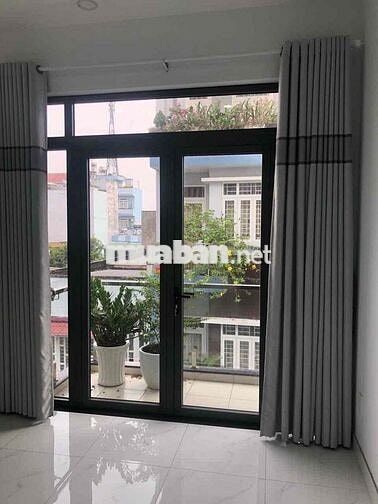 Nhà đẹp ngay Nguyễn Đình Chiểu. Q3 với giá ngộp , OTO ngủ trong nhà