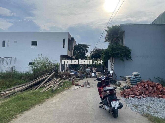 Cần bán căn nhà mới xây đầy tiện ích