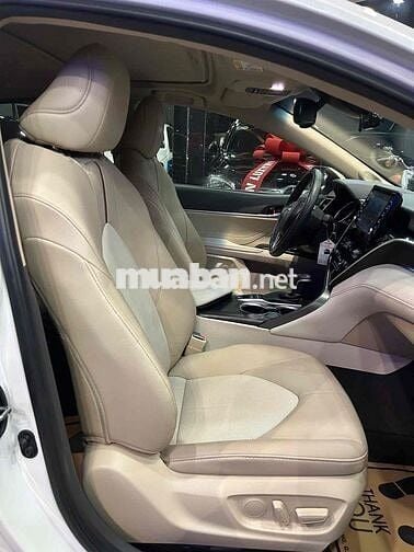 Toyota Camry 2022 2.5HV - 28000 km