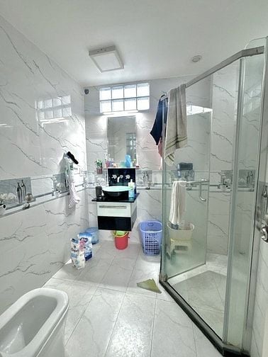 BÁN NHÀ ĐEP 5 TẦNG ĐƯỜNG HUỲNH VĂN BÁNH QUẬN PHÚ NHUẬN 