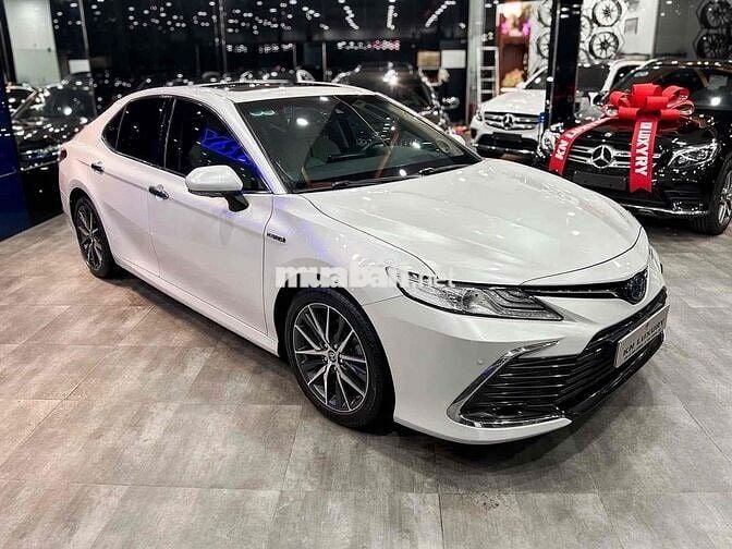 Toyota Camry 2022 2.5HV - 28000 km