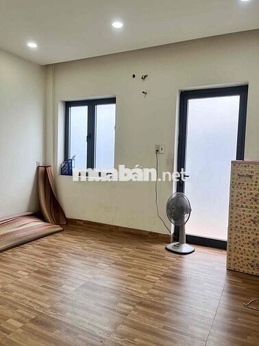 Bán căn nhà ngay TT chợ Long Bình Tân - 1 trệt 4 lầu 8 pn