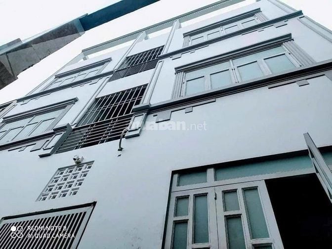 Căn Hộ Dịch Vụ trung tâm Quận 7,DT10x20m,4 Tầng 22 phòng.LH 0931432374