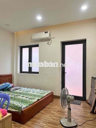 Bán căn nhà ngay TT chợ Long Bình Tân - 1 trệt 4 lầu 8 pn