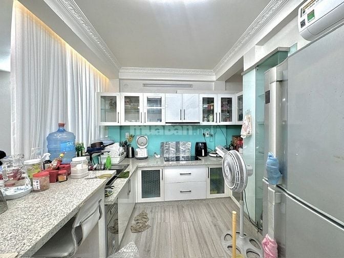 BÁN NHÀ ĐEP 5 TẦNG ĐƯỜNG HUỲNH VĂN BÁNH QUẬN PHÚ NHUẬN 