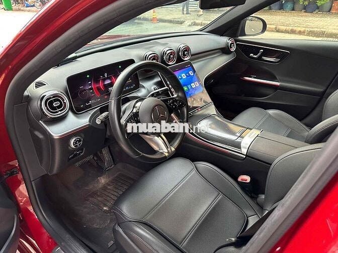 🔺𝐌𝐄𝐑𝐂𝐄𝐃𝐄𝐒-𝐁𝐄𝐍𝐙 C200 AVANTGARDE SẢN XUẤT 2021 LƯỚT