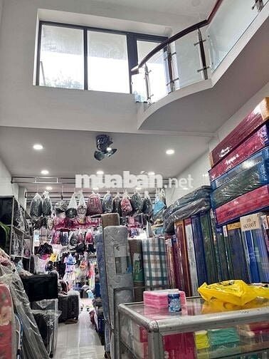 Bán căn nhà ngay TT chợ Long Bình Tân - 1 trệt 4 lầu 8 pn