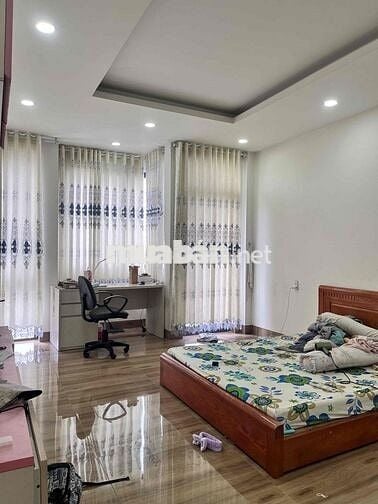 Bán căn nhà ngay TT chợ Long Bình Tân - 1 trệt 4 lầu 8 pn