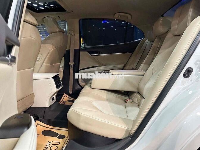 Toyota Camry 2022 2.5HV - 28000 km