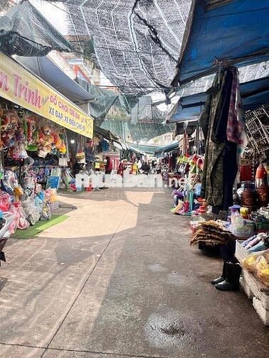 Bán căn nhà ngay TT chợ Long Bình Tân - 1 trệt 4 lầu 8 pn