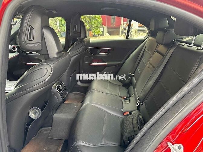 🔺𝐌𝐄𝐑𝐂𝐄𝐃𝐄𝐒-𝐁𝐄𝐍𝐙 C200 AVANTGARDE SẢN XUẤT 2021 LƯỚT