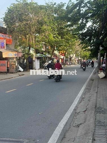 Nhà Cấp 4 mặt tiền đường Nguyễn Văn Tạo