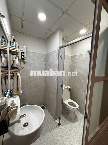 Cho thuê căn Ehome 3 1PN,1WC. Giá 5,5triệu/tháng, nhà trống, ở liền