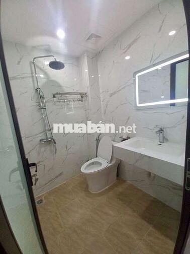 Bán nhà Đống Đa, ô tô đỗ cửa, kinh doanh, 38m2, chỉ 12.8 tỷ!