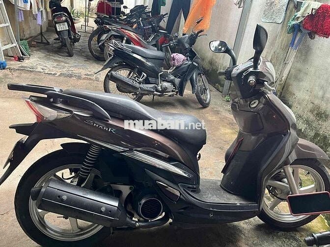 Xe tay ga Shark 2011