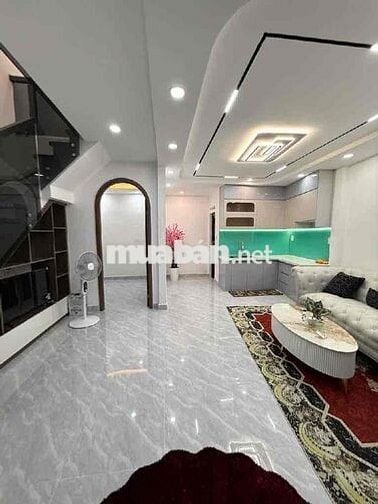 Nhà Tân Bình như Villa - 5.5x6 nở hậu, 2 lầu 3pn - Giá 4.75 tỷ