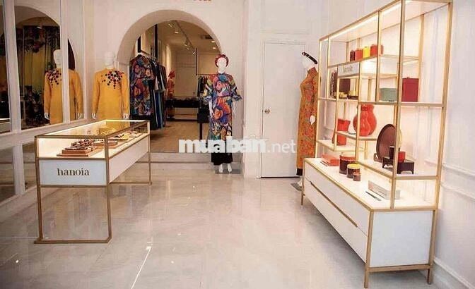 GẦN NHÀ HÁT THÀNH PHỐ, LỀ RỘNG, KHU KHÁCH TÂY SỐ 16 ĐÔNG DU QUẬN 1