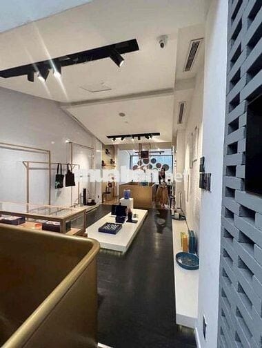 GẦN NHÀ HÁT THÀNH PHỐ, LỀ RỘNG, KHU KHÁCH TÂY SỐ 16 ĐÔNG DU QUẬN 1