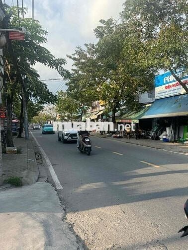 Nhà Cấp 4 mặt tiền đường Nguyễn Văn Tạo