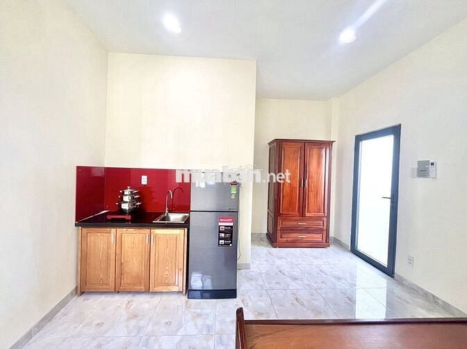 PHÒNG CỬA SỔ TRỜI SIÊU THOÁNG MÁT NGAY Coop Mart Nguyễn Kiệm Phú Nhuận