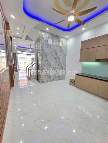 BÁN NHÀ 1 TRỆT 1 LẦU MỚI KENG – GẦN TRƯỜNG ĐOÀN THỊ ĐIỂM, P. ĐÔNG HÒA