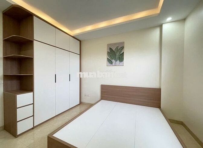 NHÀ GẦN UBND CHÚC SƠN, CÁCH 10M RA Ô TÔ TRÁNH,37M2,4 TẦNG.GIÁ 3,65 TỶ