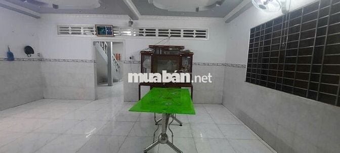 Nhà rộng rãi ngay trung tâm thành phố (cho thuê hoặc bán)