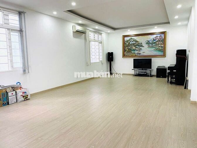 Cho thuê nhà hẻm xe hơi tránh nhau Cách Mạng Tháng Tám, P12, Q 10