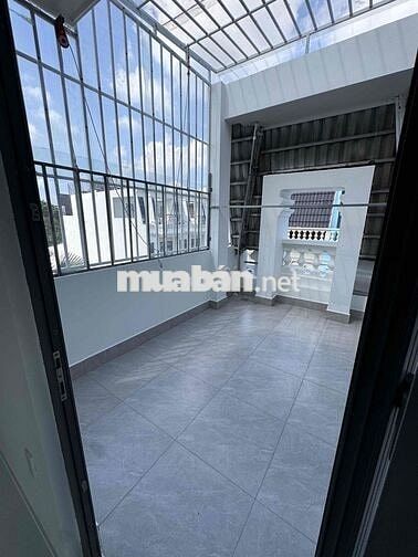 Nhà khu COMPOUND siêu đẹp sát vách công viên,5x11m,giá 9,3 tỉ