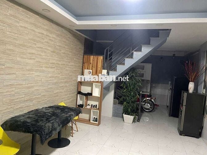 Cho thuê nhà 3 tầng 4×10 hẻm 6m Bùi tư toàn sẳn nội thất