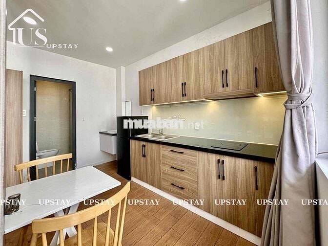 Phòng trọ 35m2 Gần Q1 có Ban công Tách bếp Full NT Mới ở Bùi Đình Túy