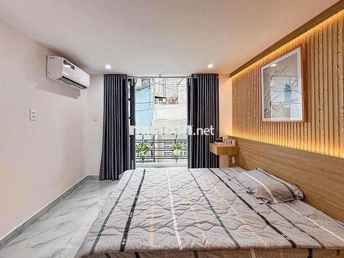 CỰC HIẾM - GIÁP QUẬN 1 - VIEW LANDMARK - 3 TẦNG 2 PN DTSD 57m2